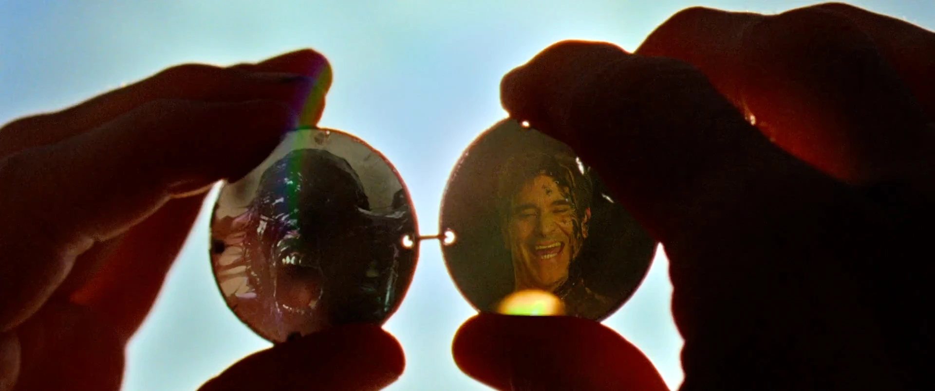 نقد فیلم Reflection in a Dead Diomand | احتضار ذهنی در بازتاب الماس مرده | گیمفا