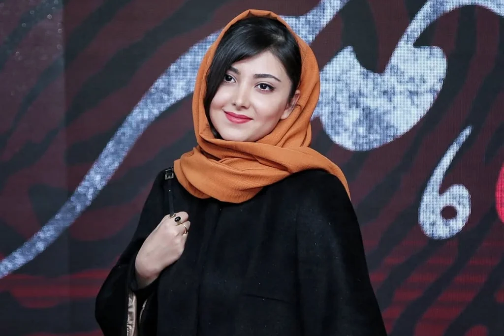 بیوگرافی زیبا کرمعلی؛ از شهرت با بازی در «لاتاری» تا صداپیشگی و ‌سازی - وب‌گردی