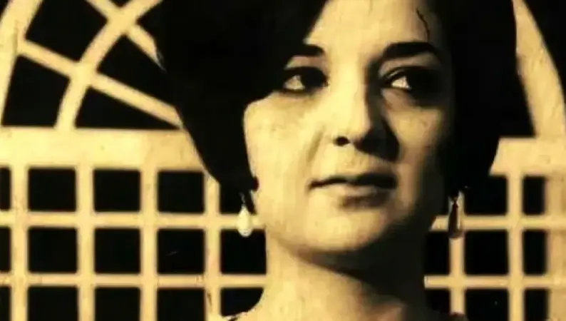 عکس| تصویر دیده‌نشده بهشته خواننده قبل انقلاب در ۷۳ سالگی غوغا کرد!