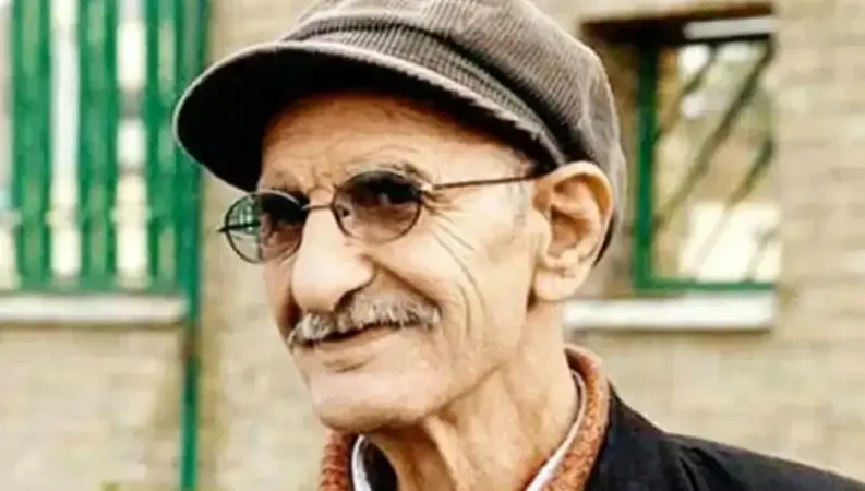 سفر به تهران 96 با احمد پورمخبر؛ لحظه‌ای نادر کنار دستفروش خیابانی