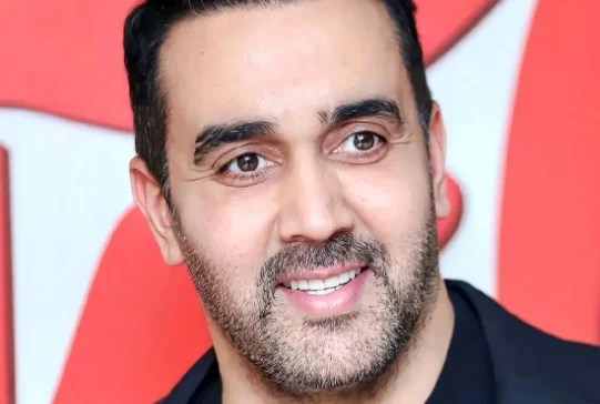 سفر در زمان؛ دورهمی پوریا پورسرخ و فرزاد حسنی در یک کبابی؛ سال 94 - وب‌گردی