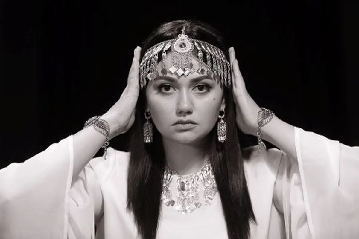 تهمینه رجبوا بازیگر نقش چمن در پایتخت ۷؛ واقعی از خواهرشوهر نیکا - وب‌گردی