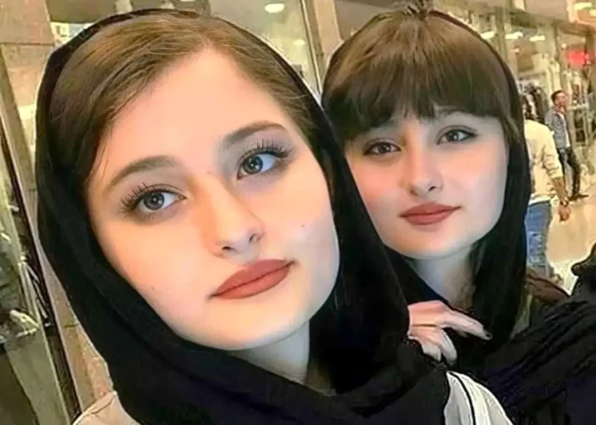 سارا فرقانی اصل با لباس خرم سلطان - وب‌گردی