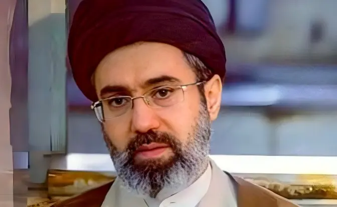 عکس دیده نشده از رهبر جدید انقلاب در حرم سیدالشهدا(ع)