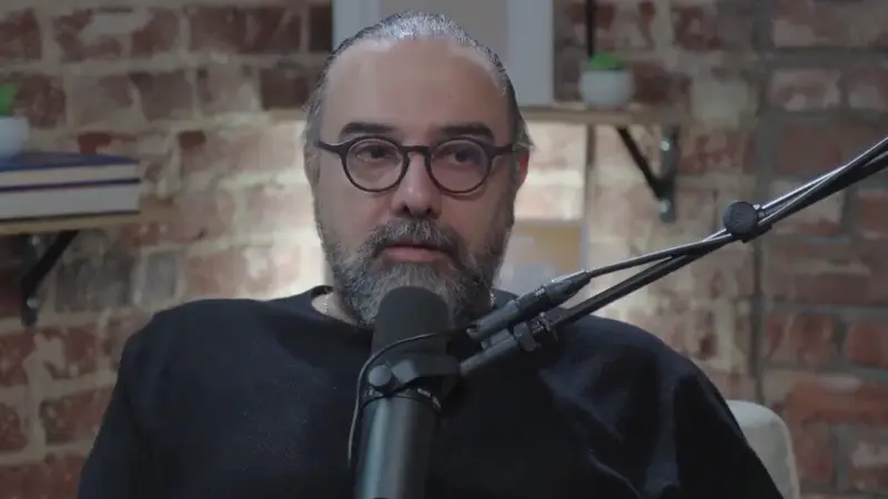 بیوگرافی برزو ارجمند / توقیف اموال به دلیل همکاری با تروریست‌ها