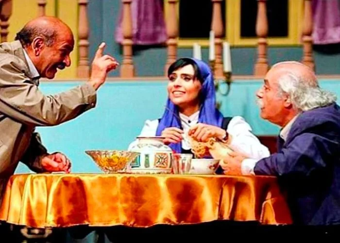 شیوا مکینیان در تئاتر