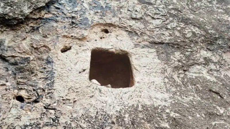 کشف دومین کتیبه پهلوی کتابی در آرامگاه خشایارشا