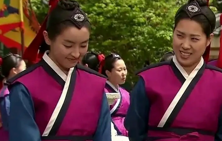 سفر در زمان؛ عکس‌های شخصی «جونگ یومی» بازیگر نقش بانوی بازرس در سریال «دونگ‌یی»