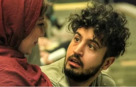 نگاهی به چیدمان فوق لوکس مهرداد صدیقیان / سلیقه دخترانه در خانه مجری آقای بازیگر - وب‌گردی