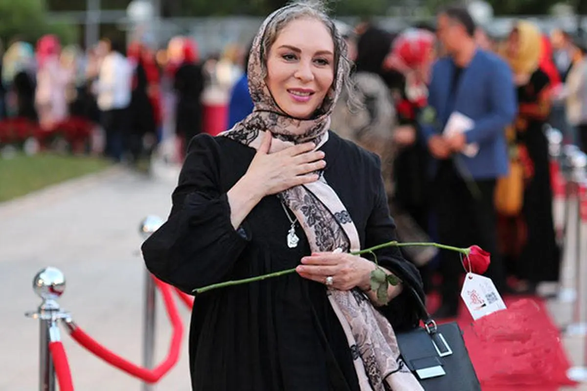 استوری جدید افسانه بایگان با استایل جدید - وب‌گردی