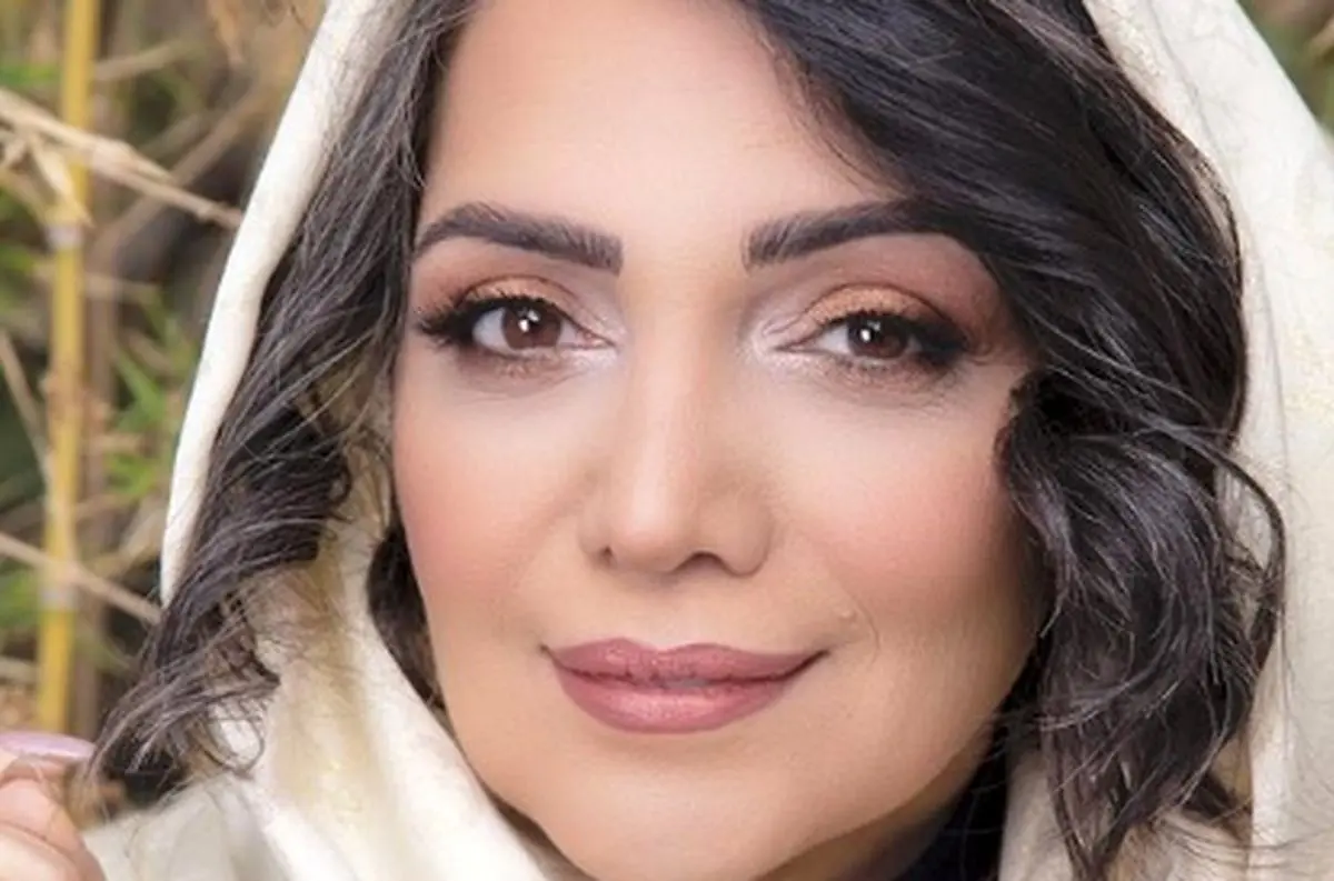 زیبایی چشمگیر الهام پاوه‌نژاد با موهای سفید - وب‌گردی