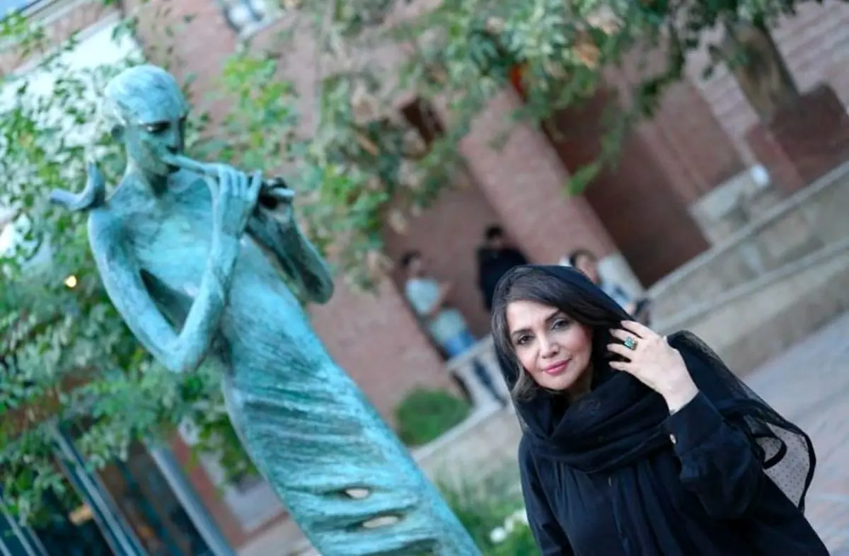 الهام پاوه‌نژاد در ۵۳ سالگی؛ سرزندگی و درخشش یک هنرمند - وب‌گردی