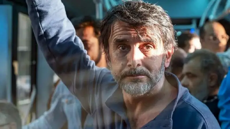 امین حیایی در میان سیل طرفداران مشهدی (ویدئو)