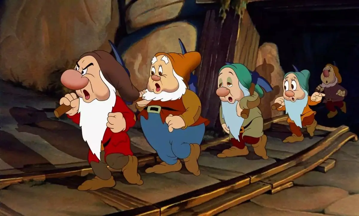 8 تفاوت بزرگ انیمیشن سفیدبرفی با کتاب برادران گریم - وب‌گردی