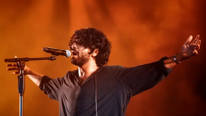 اشک و سکوت؛ اجرای دل‌نشین «دلگیر» توسط عرفان طهماسبی در کنسرت غوغا کرد!