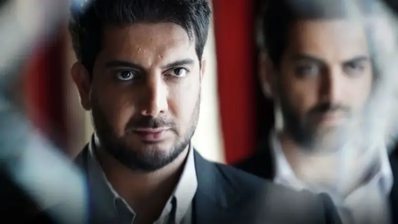 کنسرت فرزاد فرزین با این صحنه روی هوا رفت (فیلم)