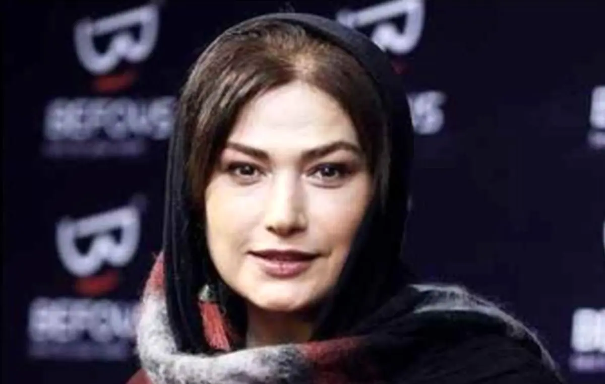 بررسی استایل و لباس‌های لادن مستوفی؛ علاقه به ساده‌پوشی و رنگ‌های شاد - وب‌گردی