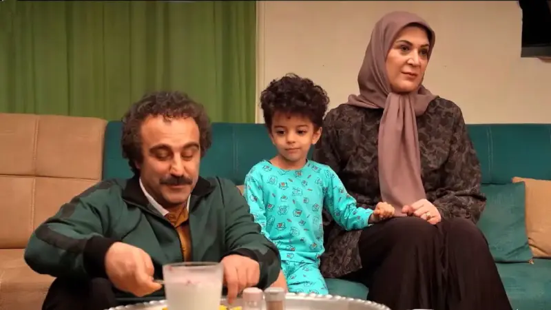 آواز خواندن مهدیار کلائی در پشت‌صحنه پایتخت ۷ (ویدئو)