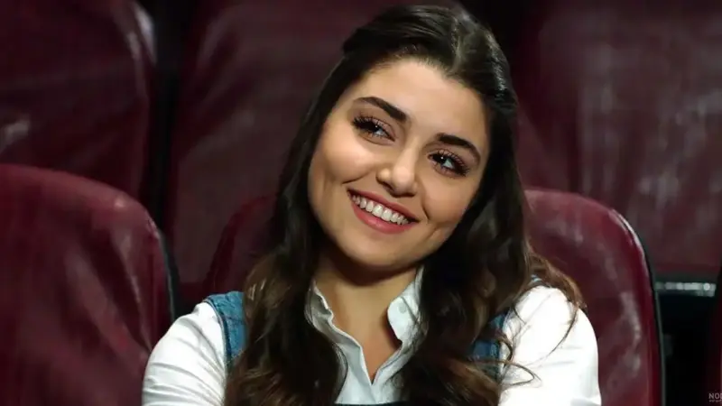 چهره بدون آرایش هانده ارچل+ عکس شوکه کننده