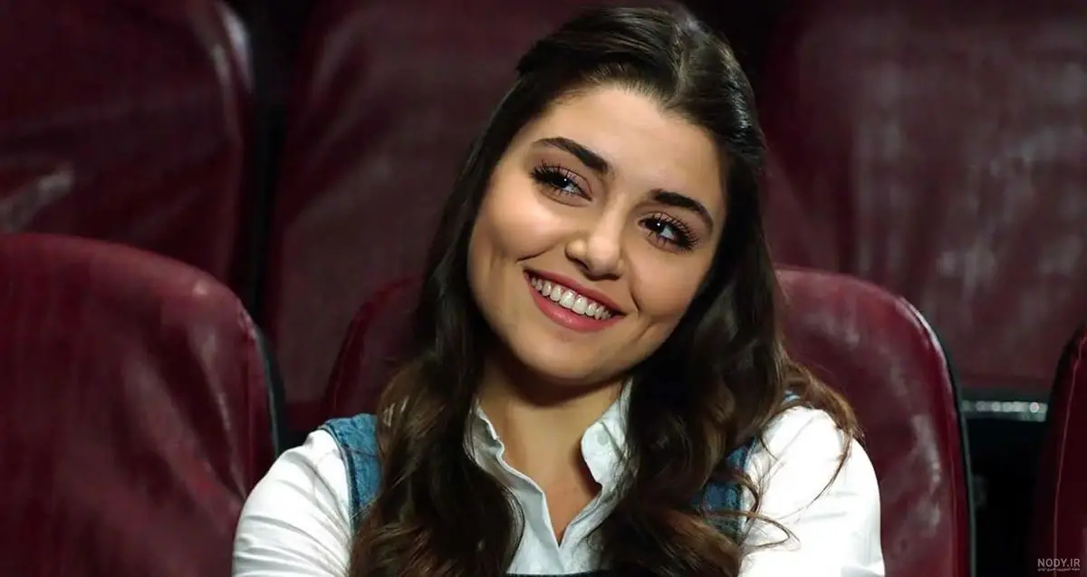 چهره بدون آرایش هانده ارچل شوکه کننده - وب‌گردی