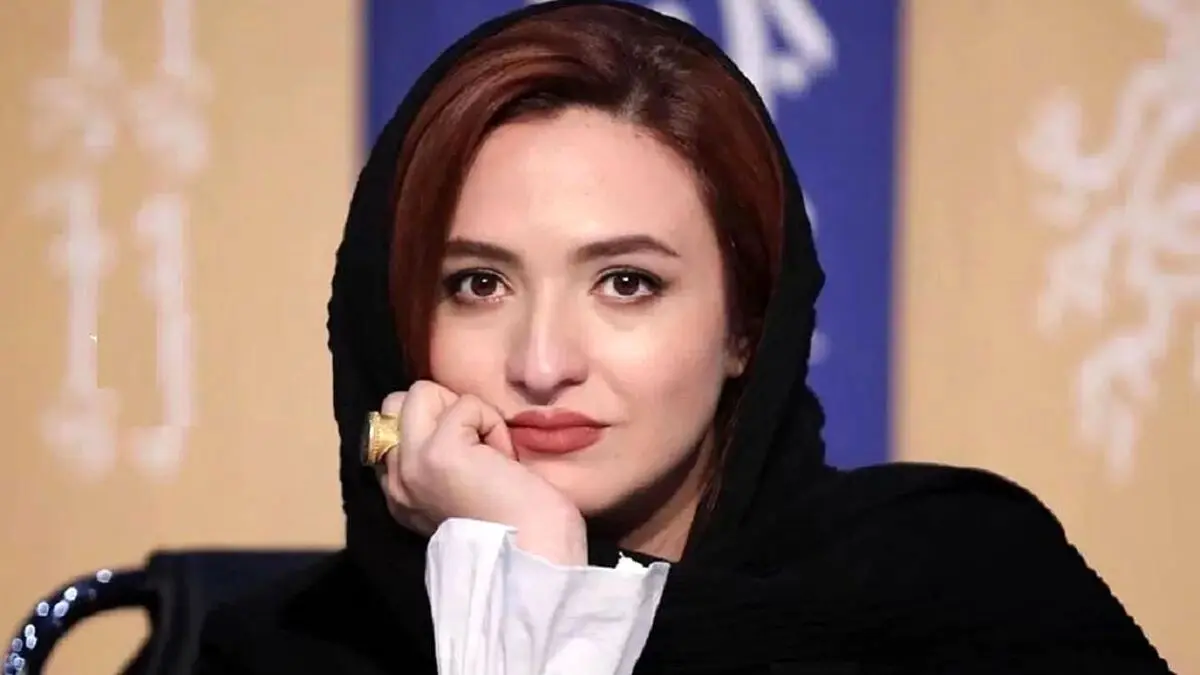نگاه روز قاب خانوادگی گلاره عباسی؛ نازی سریال “برادر” کنار پدر و مادرش - وب‌گردی