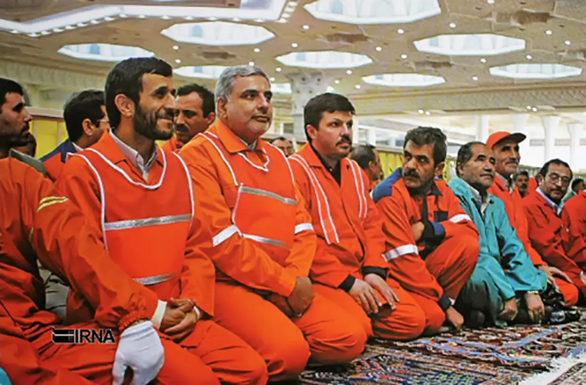 قاب دیروز علی نصیریان‌، محمود احمدی‌نژاد و تیمور بختیار - وب‌گردی