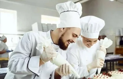 / خلاقیت منحصربفرد و بامزه قنّاد خوش ذوق در طراحی و پخت کیک برای «راننده تاکسی ها»/ باسلیقه خودتی و بس - اخبار