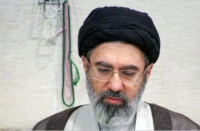 بیوگرافی مجتبی خامنه‌ای فرزند دوم رهبر شهید انقلاب اسلامی ایران + عکس های همسر شهید و بچه هایش