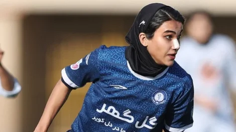 بیوگرافی گلنوش خسروی بازیکن تیم ملی فوتبال + حواشی پناهندگی در استرالیا