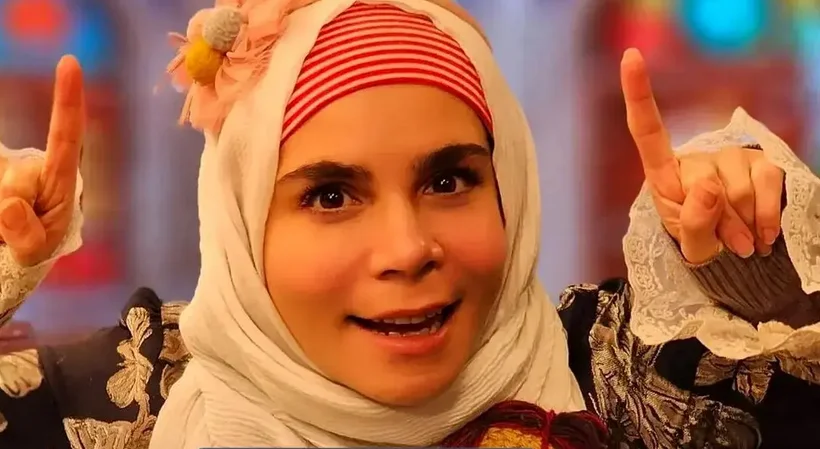 بیوگرافی فاطمه امینی مجری خوش صدای مل مل - وب‌گردی