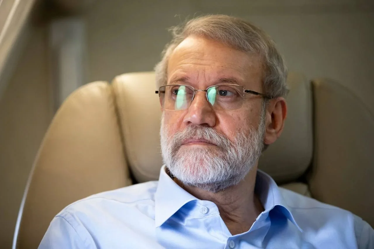 سفر در زمان سفر شهید علی لاریجانی به مشهد - وب‌گردی