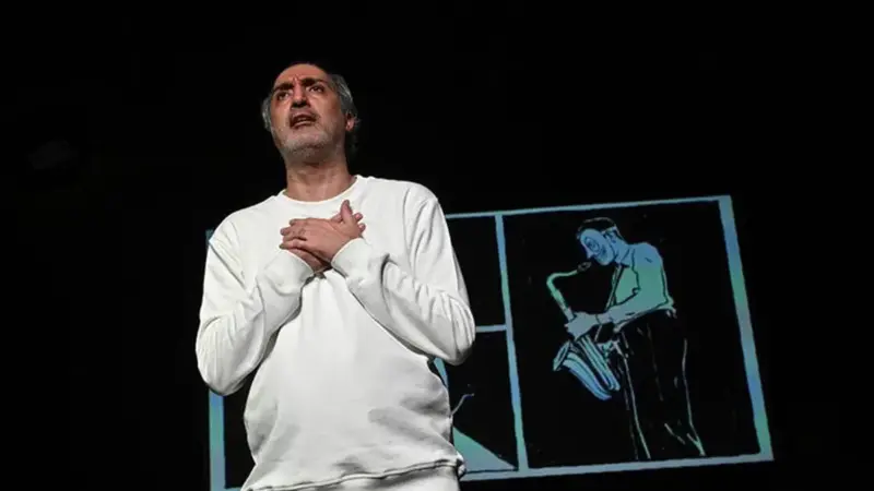 امیرمهدی ژوله از سربازی نوشت که پای لانچر دست‌ و پایش را از دست داد