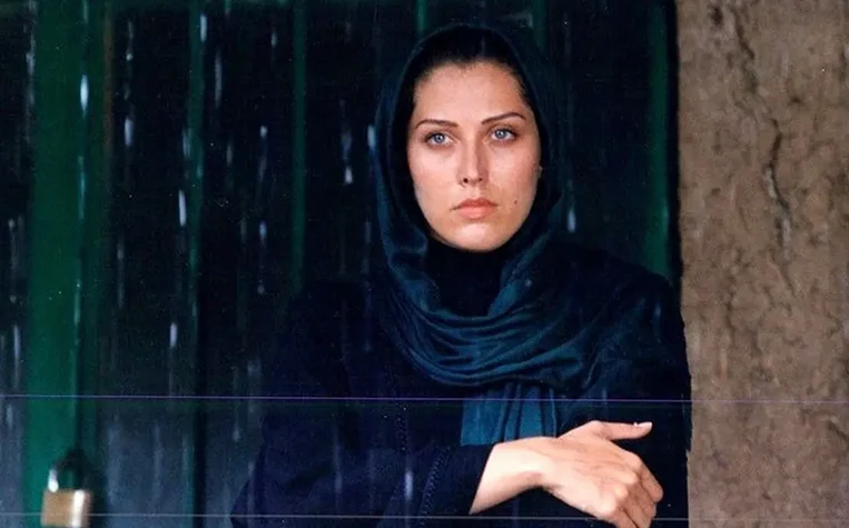 معرفی اولین ‌های سینمایی «مهتاب کرامتی» - وب‌گردی