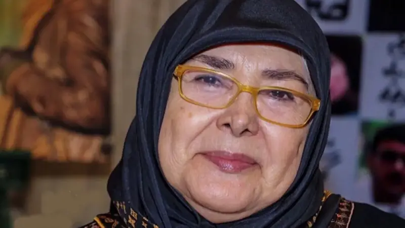 بیوگرافی آفرین عبیسی