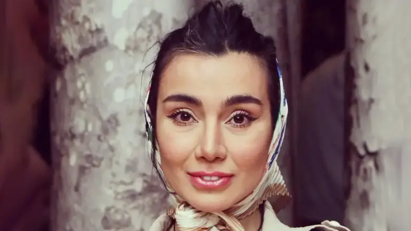 استایل دهه شصتی خاطره حاتمی در کنسرت محسن ابراهیم‌زاده