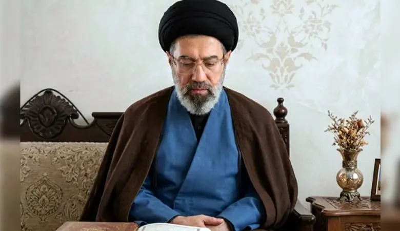 سفر در زمان | علی لاریجانی در کنار سیدمجتبی خامنه‌ای رهبر جدید