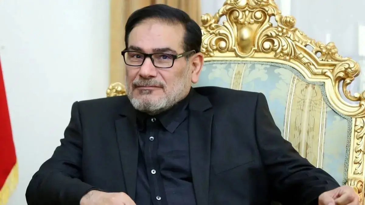 دیده نشده از جوانی شهید علی شمخانی در کنار رفسنجانی و محسن رضایی - وب‌گردی