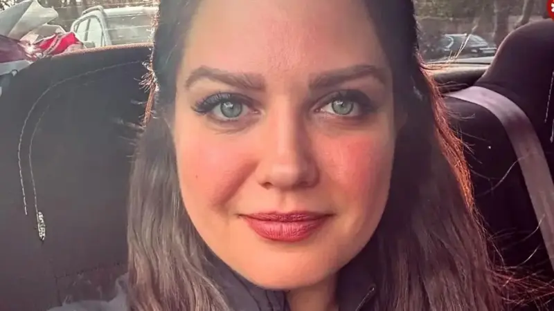 سلفی «سوزانا آلوز» بازیگر خارجی سریال بیگانگان و همسرش واقعی‌اش