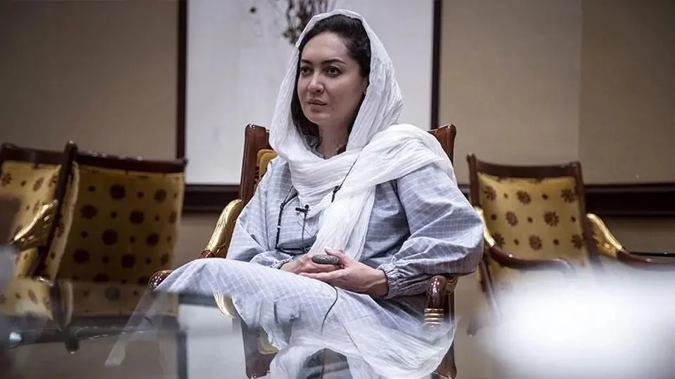 نیکی کریمی کریسمس را با ستاره زیبای هالیوود گذراند - وب‌گردی