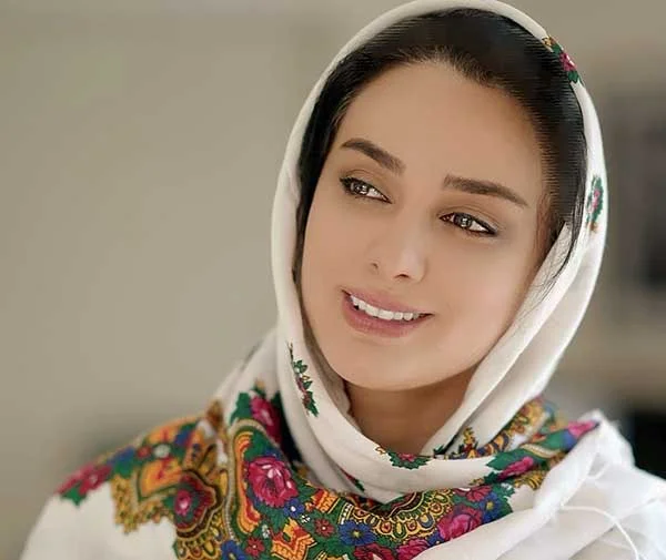 تغییر چهره «خانم صفایی» سریال اسباب زحمت آلبوم های خارج از سریال - وب‌گردی