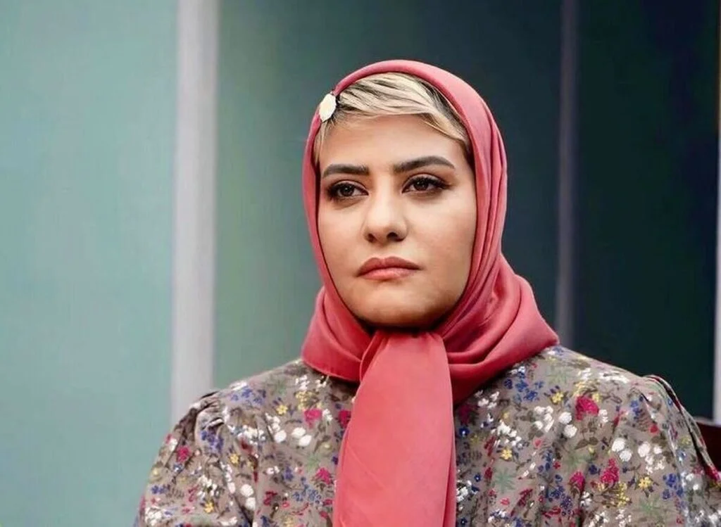 استایل ماکسیمال و سنتی رابعه اسکویی در جشن حافظ - وب‌گردی