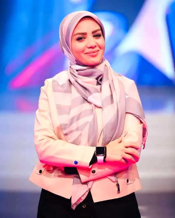 مبینا نصیری مجری