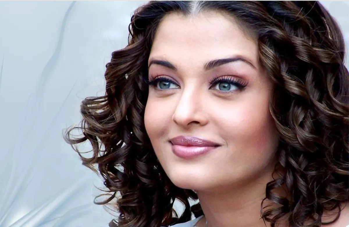 بیوگرافی آیشواریا رای ملکه زیبایی جهان - وب‌گردی