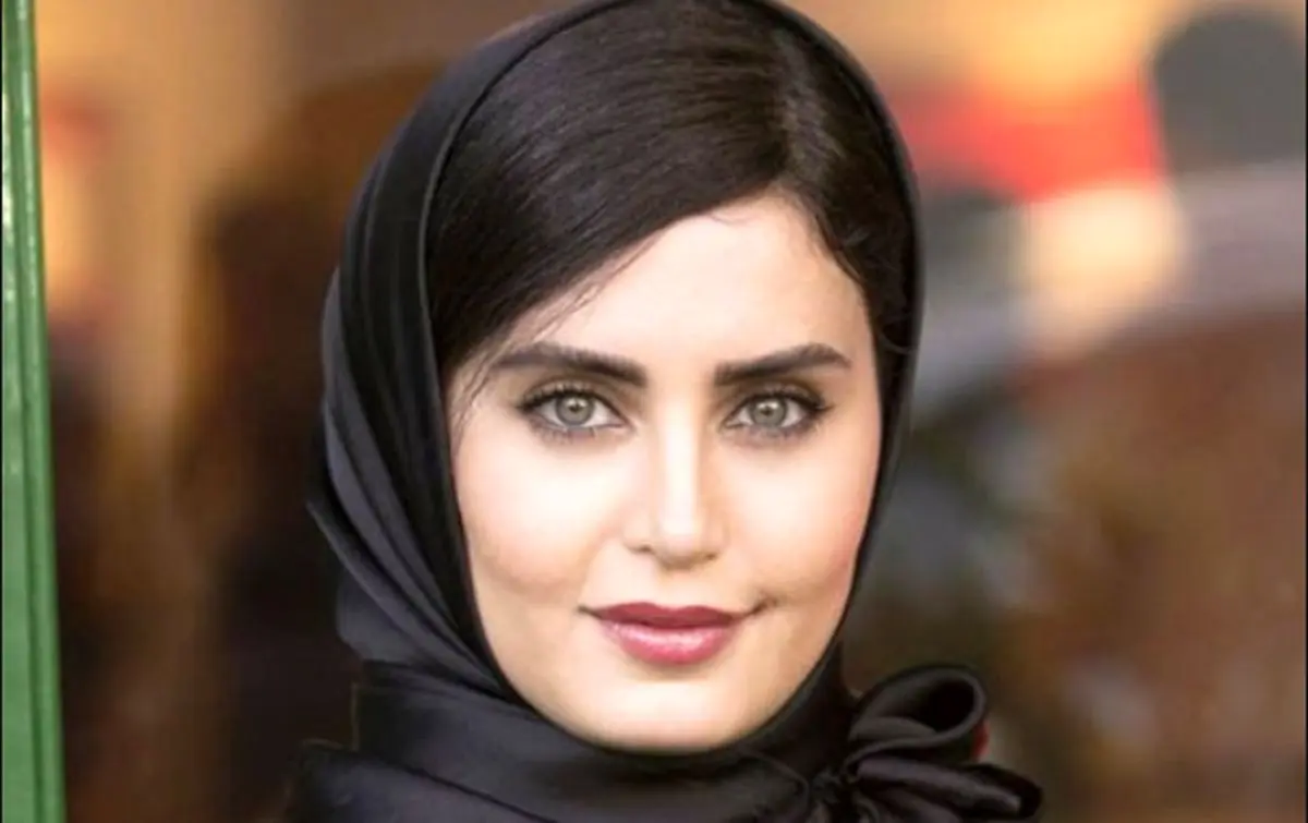 نگاه روز زیبای الناز شاکردوست در ساحل و آرامش دریا - وب‌گردی