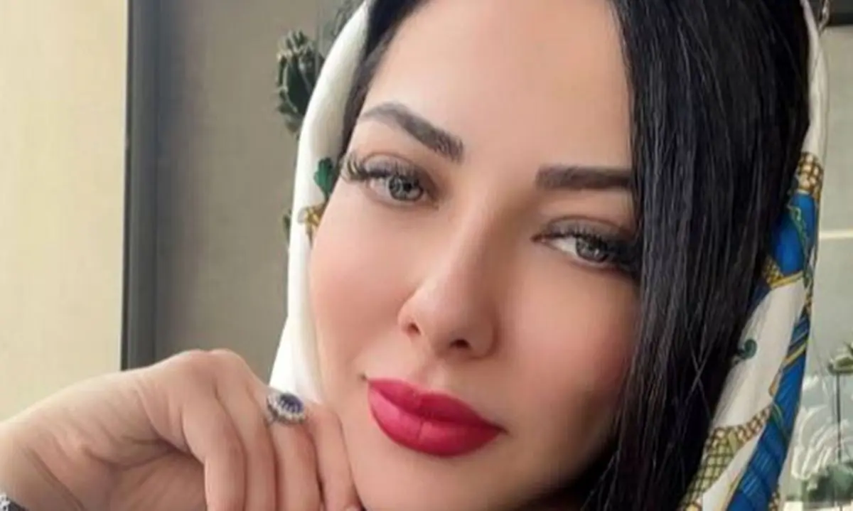 لباس مجلسی و مشکی لیلا اوتادی برای یک دورهمی دوستانه / چقدر شیک و باوقار - وب‌گردی