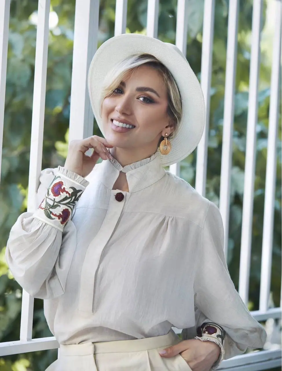 مینا مختاری