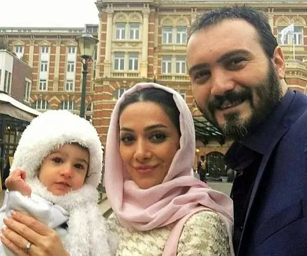 کامبیز دیرباز و همسرش