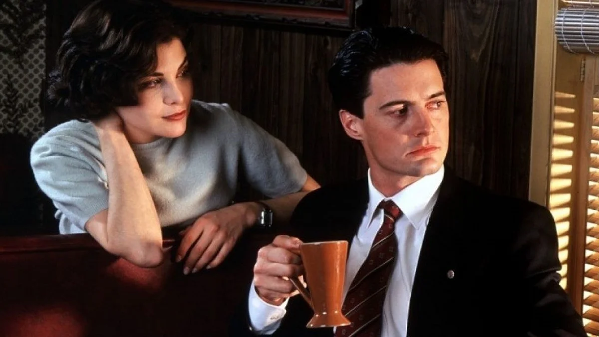 ۸ سریال که ترسناک‌تر از فیلم‌های ترسناک هستند - گیمفا