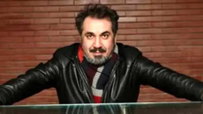 سیامک انصاری: اصغر آقا هم کانال زده است