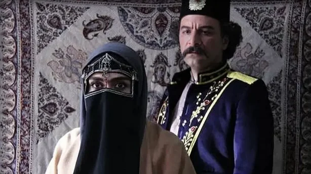 بیوگرافی بازیگر نقش طلا در سریال بانوی عمارت